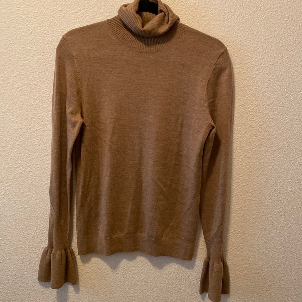 Veronica Beard size medium turtleneck light brown sweater